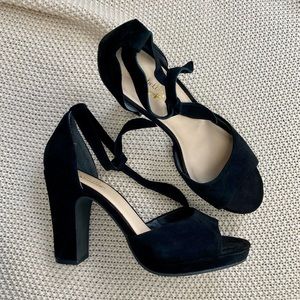 Seychelles | Black Suede Tie Strap Heel | size 8